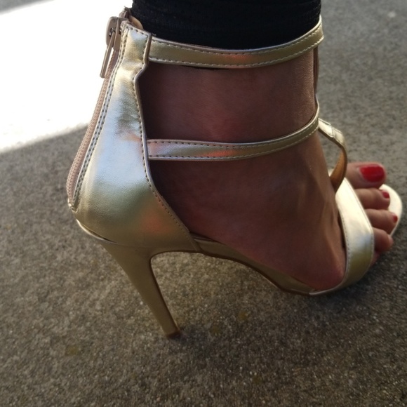 Heels - Picture 5 of 6